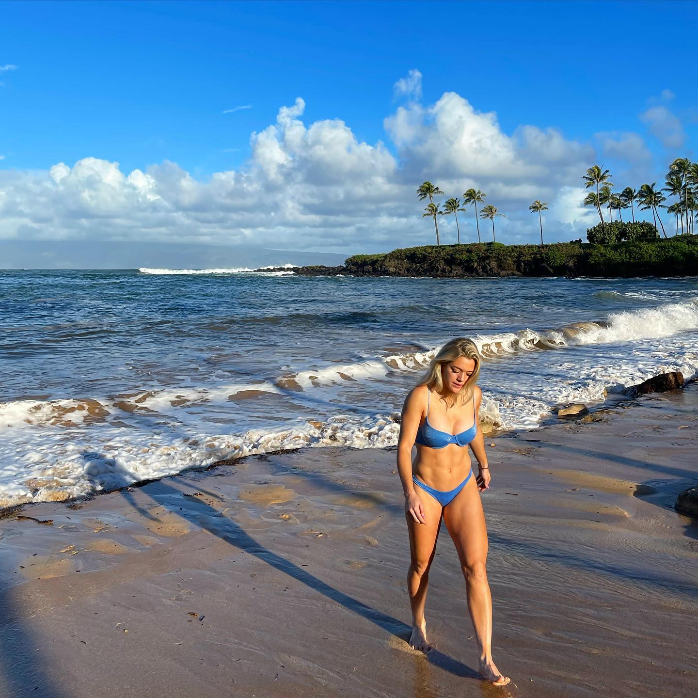 Who is Kealia Watt? Everything About This Hot Footballer · 2