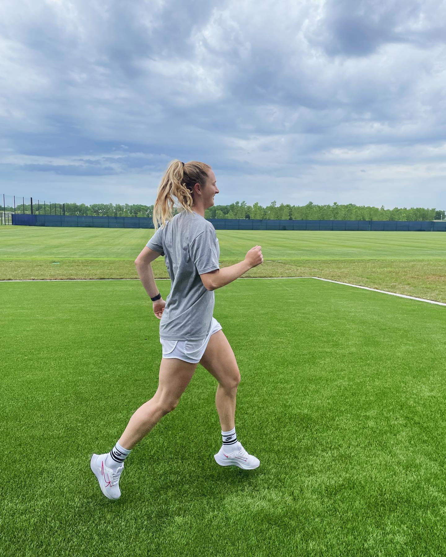 Sam Mewis - Hot Photos, Husband, Stats & Net Worth (2026) · 5