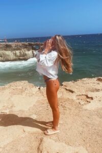 Ella Ljustina · 3