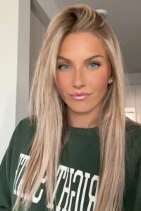 Kelsey Turnbow · 7