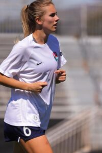 Kelsey Turnbow · 3
